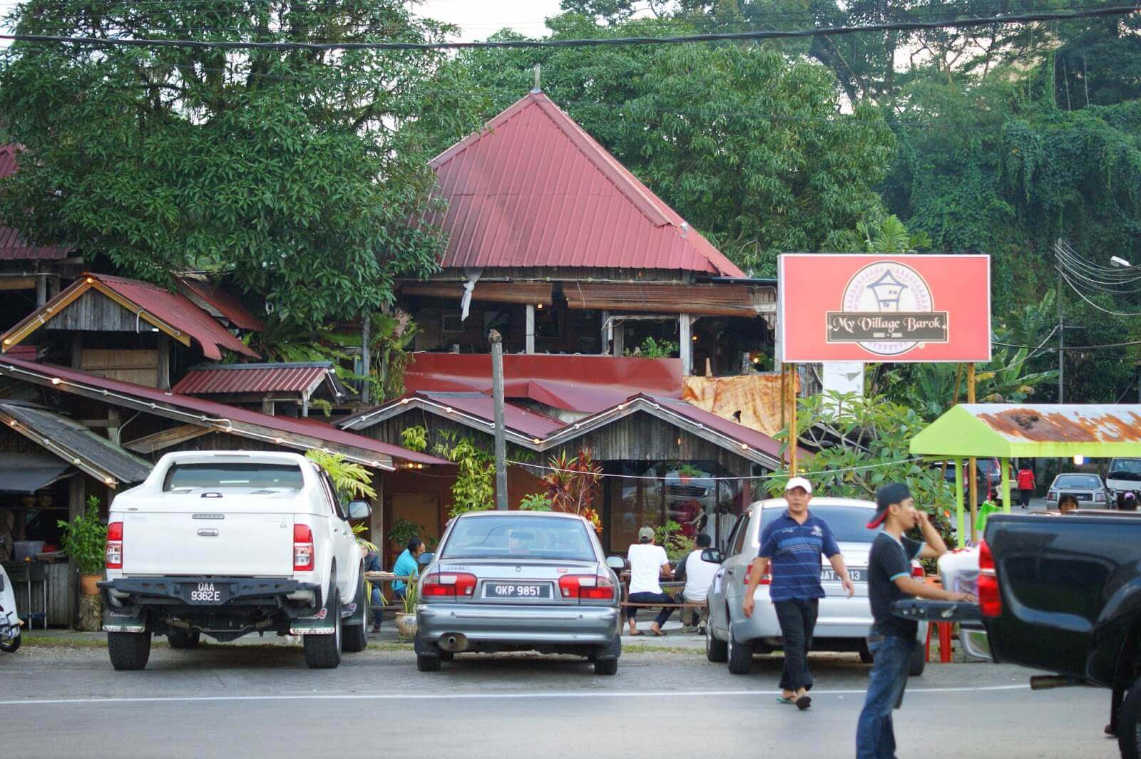 Ini Gerai/Restoran Yang Menghidangkan Nasi Kambing Bakar Di Kuching