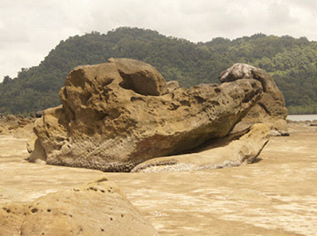 8 Kisah Batu Misteri yang terdapat di Sarawak 8 Kisah Batu Misteri yang terdapat di Sarawak