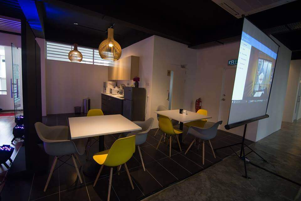 3 Office Paling Hipster Dan Cool Di Kuching, Sesuai Untuk Usahawan Muda 3 Office Paling Hipster Dan Cool Di Kuching, Sesuai Untuk Usahawan Muda