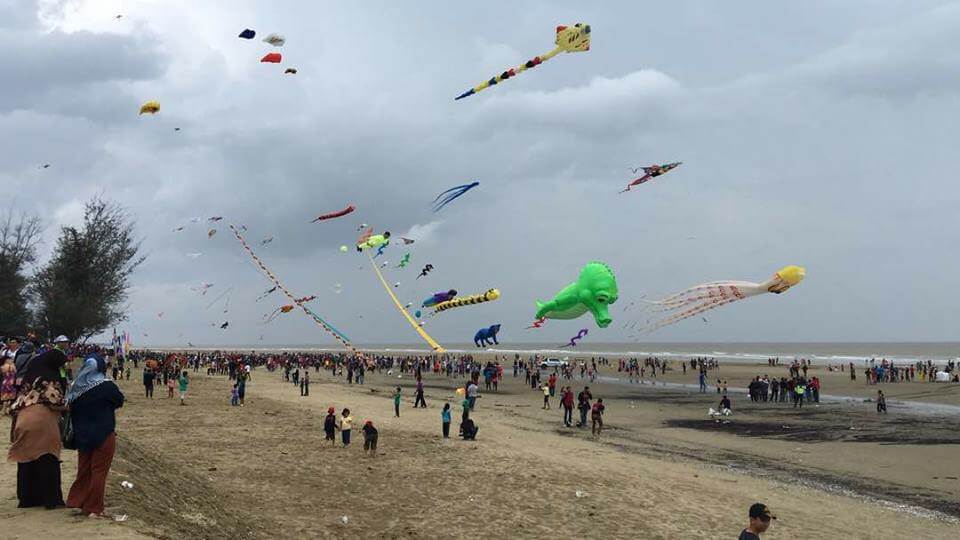 Jom Layan Layang-Layang Di Kabong Kite Festival 8-10 Mac