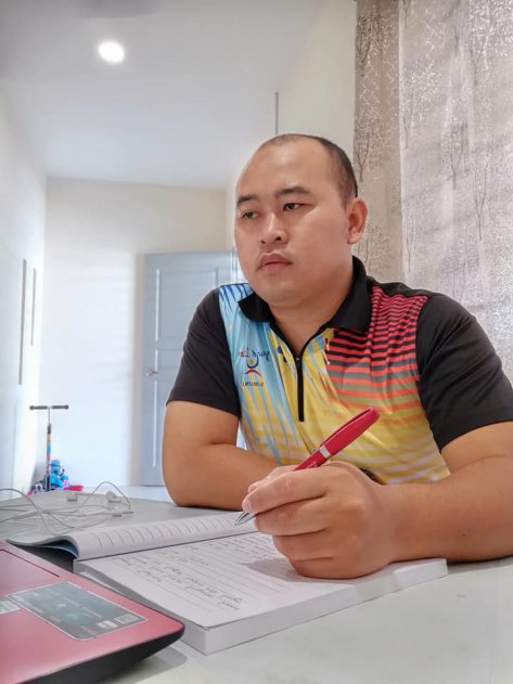 Baru 32 Tahun, Guru Dari Sarawak Ini Kongsi Tips Jadi Guru Besar Termuda Di Malaysia