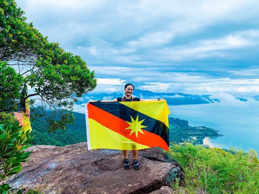 Puncak Gunung Santubong Summit 4.5 Kini Ditutup Secara Kekal