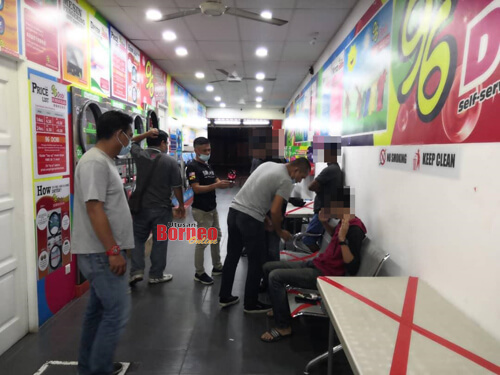 Tiga Lelaki Warga Tempatan Diberkas Positif Syabu, Matang. Kredit gambar: UtusanBorneo