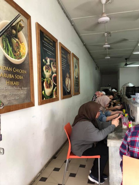 4 Port Makanan Terbaik Yang Anda Mesti Cuba Di Kuching